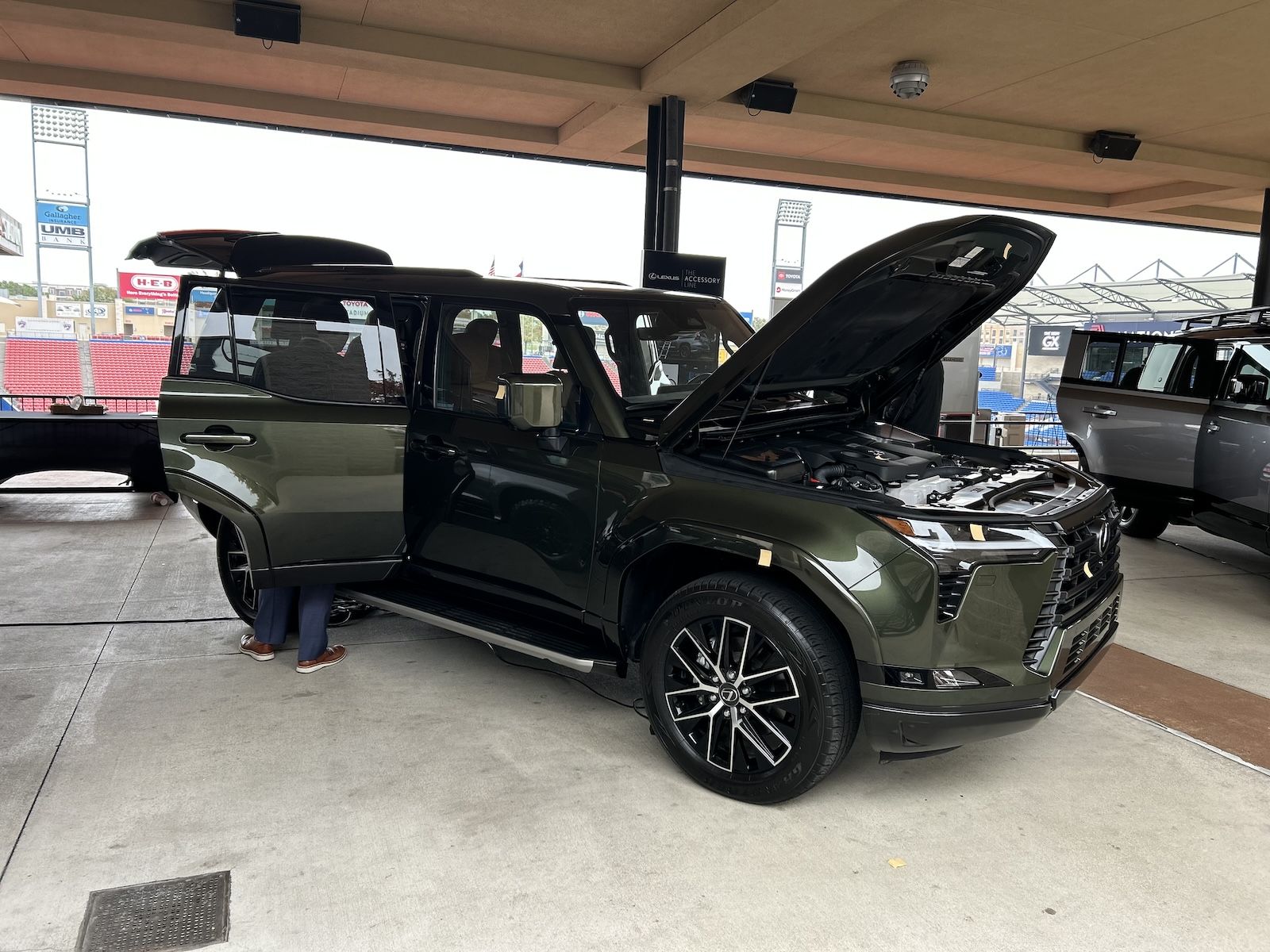 GX550 Nori Green Pearl Photos! | 2024 Lexus GX 550 Forum