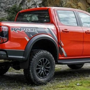 2023-ford-ranger-raptor-orange.jpg