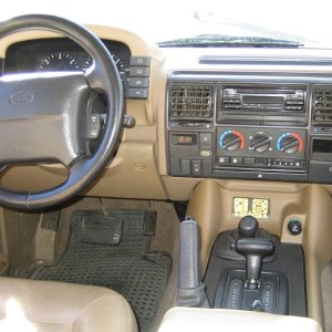 2interior-dash.JPG