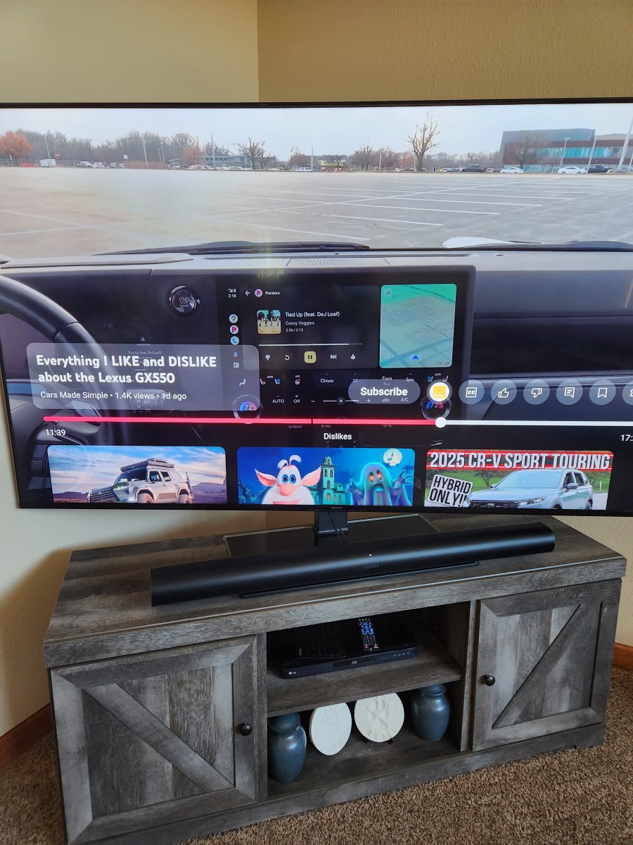 Lexus GX550 Split Screen.jpg